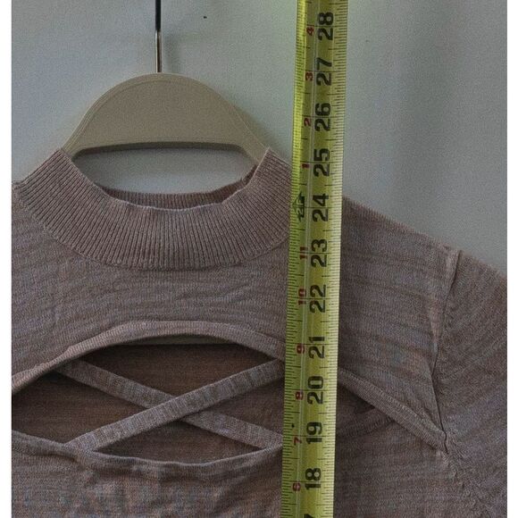 G‎ by GUESS Women's Top Sweater Shirt Cutout Tan Size S - Picture 3 of 4